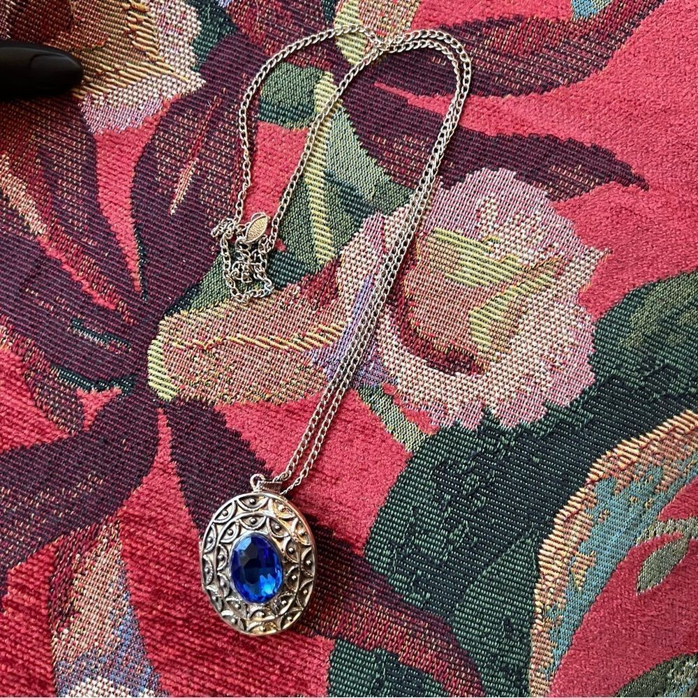 Vintage Jeweled Avon Solid Perfume Locket Necklace *Still Has Perfume!!! - Picture 2 of 10